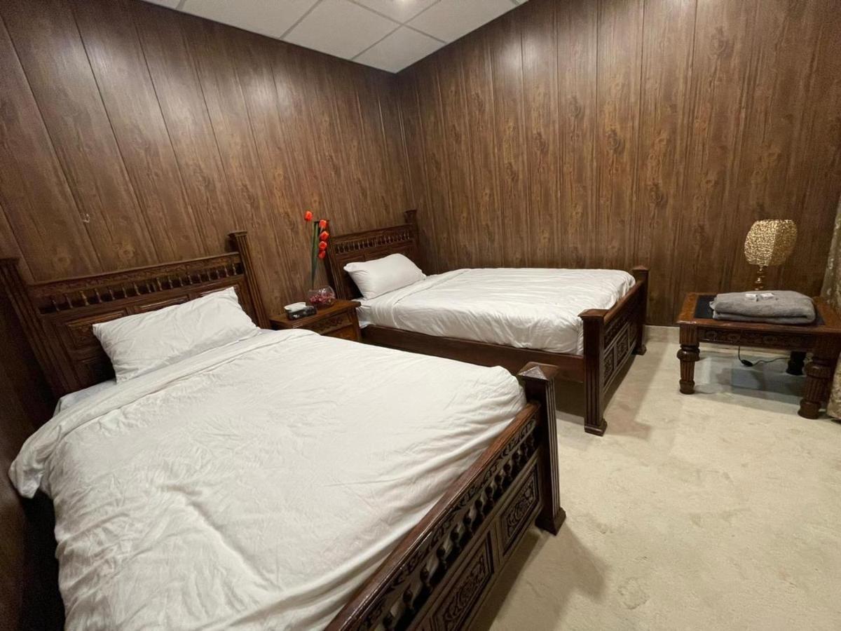 The Life Style Lodges Opp Centaurus Mall Исламабад Екстериор снимка